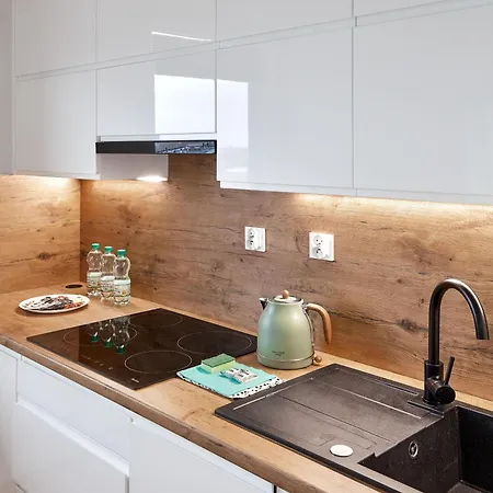 Lägenhet 10th Floor Unii Lubelskiej By Bookinghost