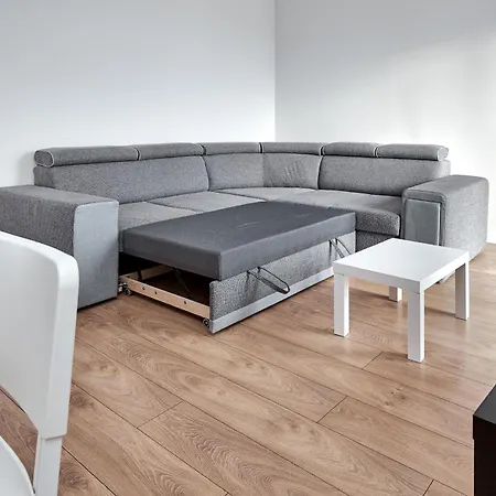 10th Floor Unii Lubelskiej By Bookinghost Poznań