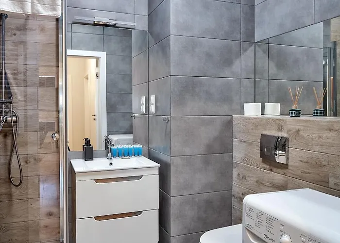 10th Floor Unii Lubelskiej By Bookinghost * Poznan