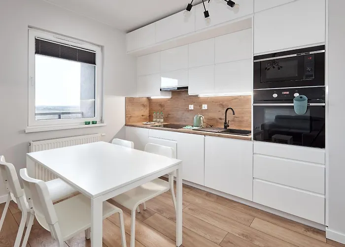 10th Floor Unii Lubelskiej By Bookinghost Apartment Poznan